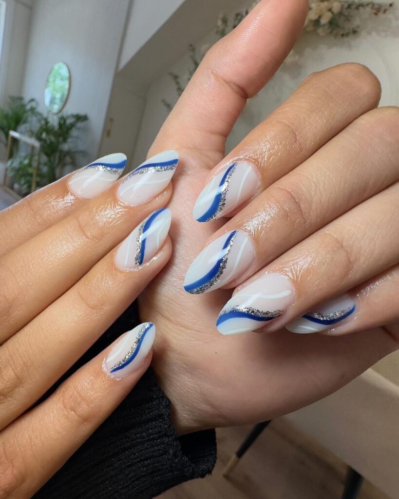 royal blue nails